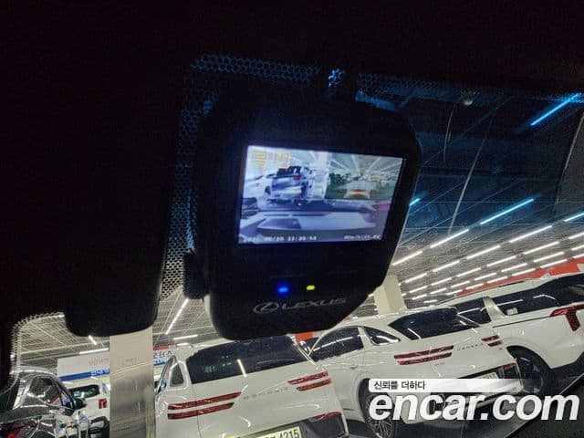 Lexus ES300h 2026 — Photo 7/20
