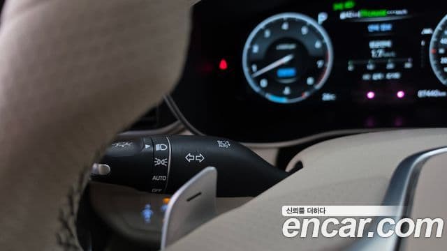 Genesis G70 2020 — ფოტო 10/35