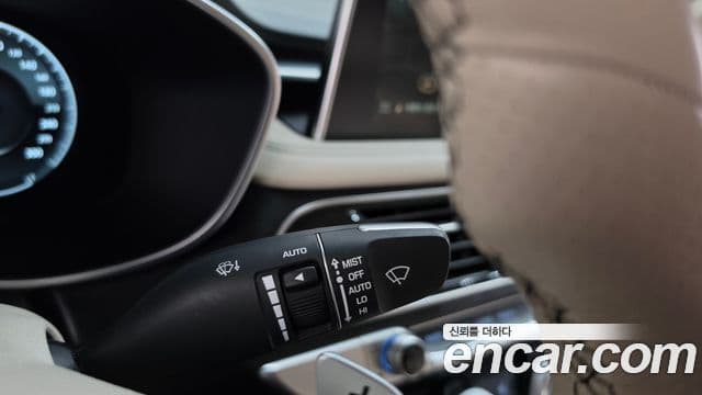 Genesis G70 2020 — ფოტო 30/35