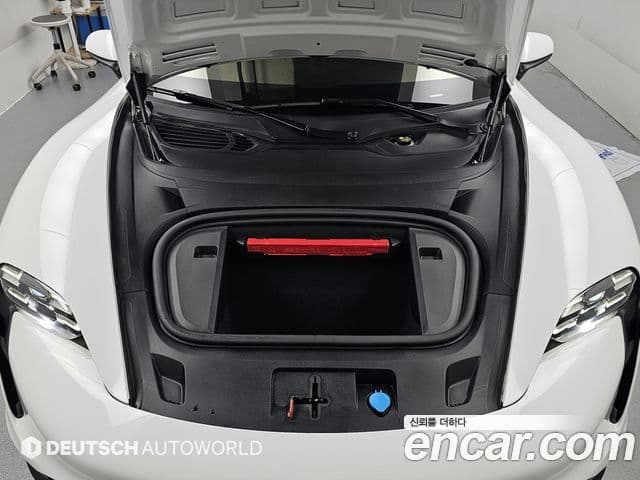Porsche Taycan 2022 — ფოტო 7/7