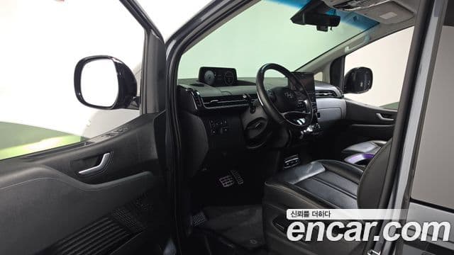 Hyundai Staria 2022 — Фото 10/20