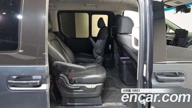 Hyundai Staria 2022 — Фото 11/20