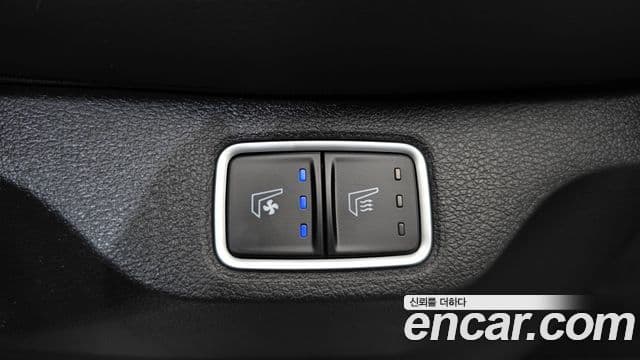 Hyundai Staria 2022 — Фото 17/20
