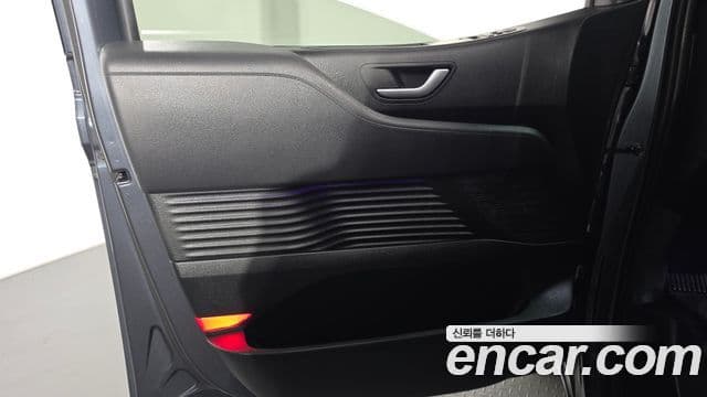 Hyundai Staria 2022 — Şəkil 34/34