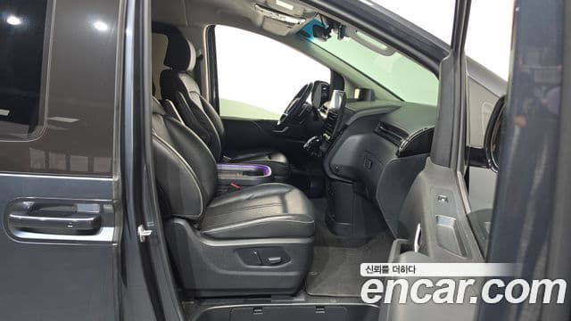 Hyundai Staria 2022 — Şəkil 27/34