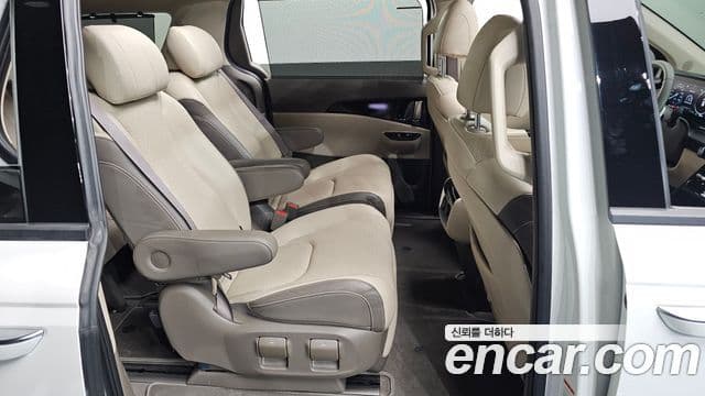 Kia Carnival 2023 — Фото 11/20