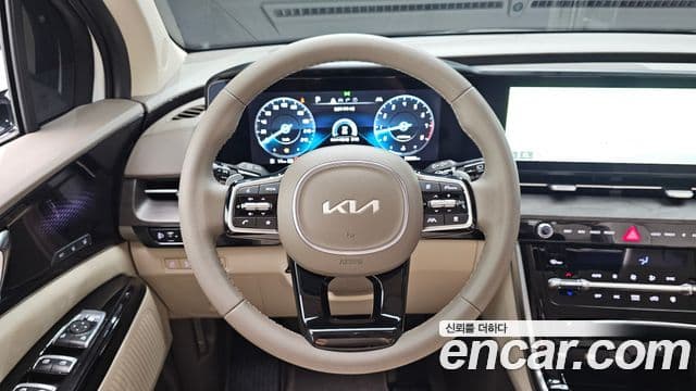 Kia Carnival 2023 — Фото 13/20