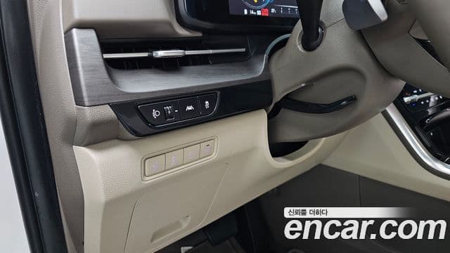 Kia Carnival 2023 — Фото 19/20