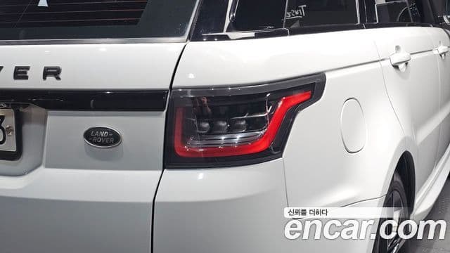 Land Rover Range Rover Sport 2019 — ფოტო 21/35