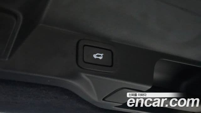 Land Rover Range Rover Sport 2019 — ფოტო 22/35