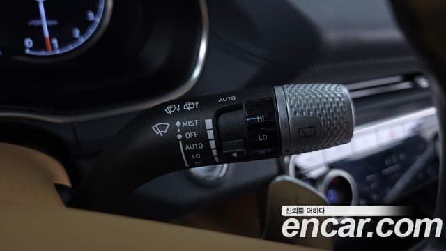 Genesis GV80 2023 — ფოტო 18/32