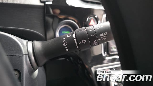 Toyota Prius C 2018 — Photo 20/39