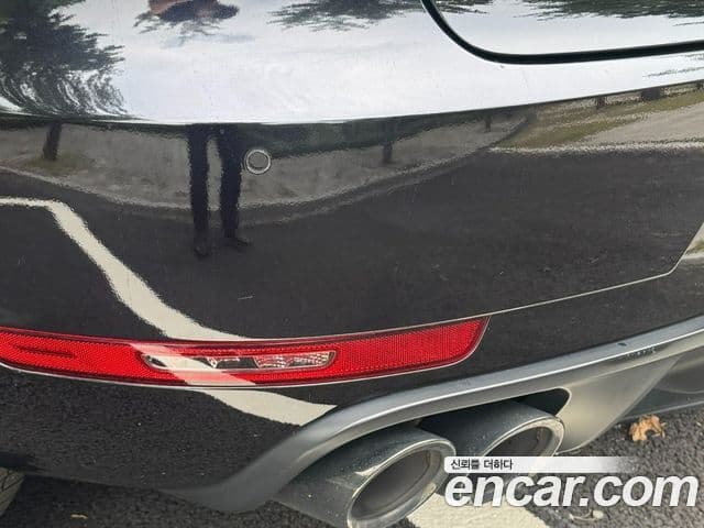 Porsche Macan 2021 — Photo 18/20