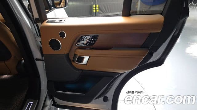 Land Rover Range Rover 2021 — Şəkil 30/34