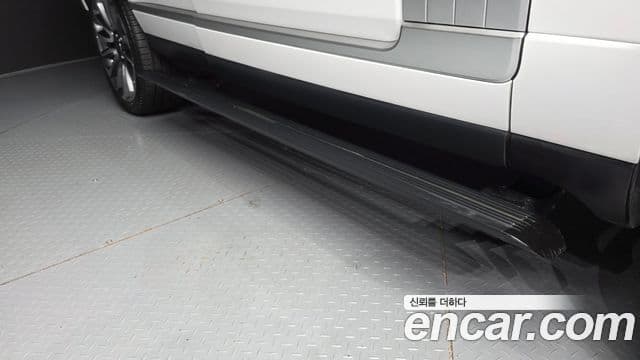 Land Rover Range Rover 2021 — Şəkil 17/34