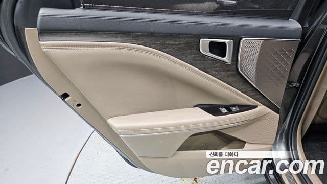 Kia K8 2022 — Photo 23/32