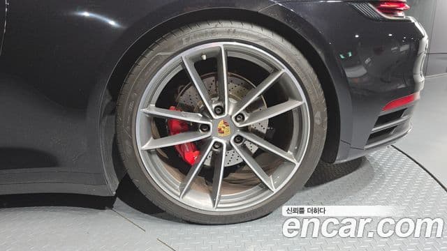 Porsche 911 2024 — ფოტო 26/34
