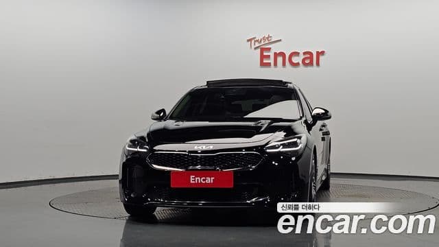 Kia Stinger 2022 — Фото 3/20