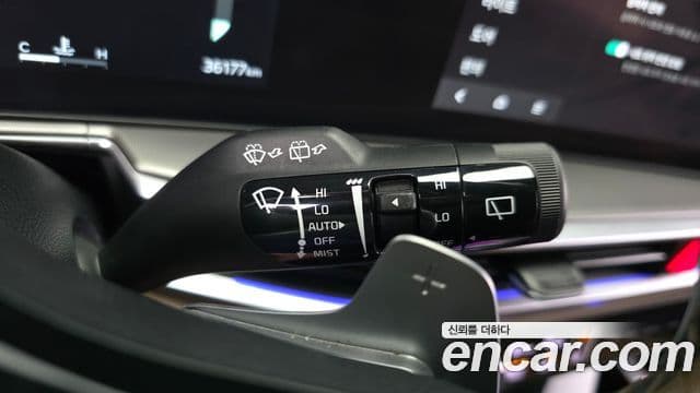 Kia Sorento 2024 — Фото 17/20