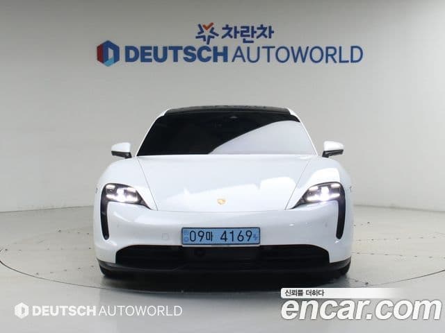 Porsche Taycan 2023 — Şəkil 8/20