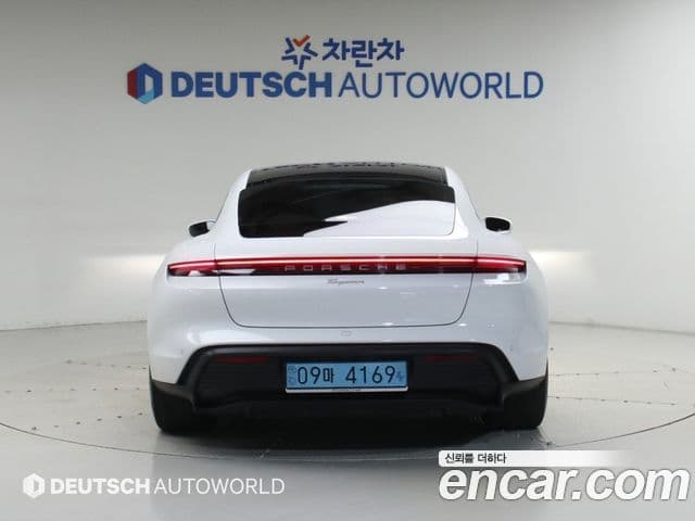 Porsche Taycan 2023 — Şəkil 7/20