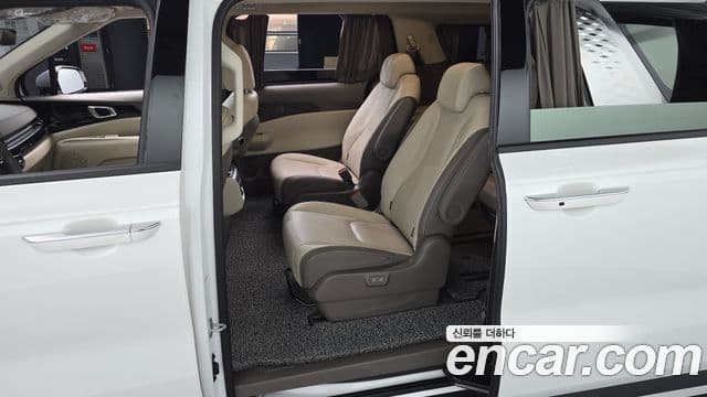 Kia Carnival 2024 — ფოტო 6/31