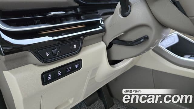 Kia Carnival 2024 — ფოტო 31/31