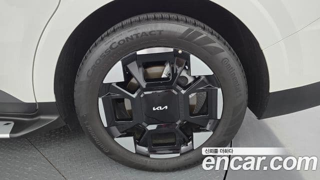 Kia Carnival 2024 — ფოტო 12/31