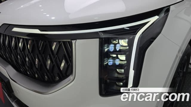 Kia Carnival 2024 — ფოტო 9/31