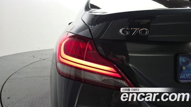 Genesis G70 2018 — Şəkil 23/33