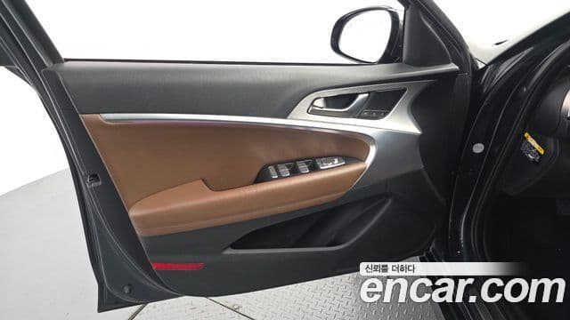 Genesis G70 2018 — Şəkil 17/33