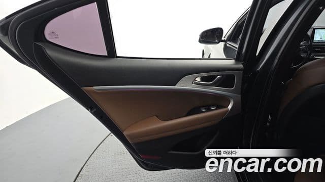 Genesis G70 2018 — Şəkil 27/33