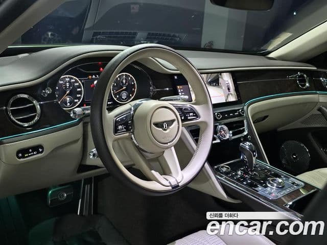 Bentley Flying Spur 2022 — Photo 10/19