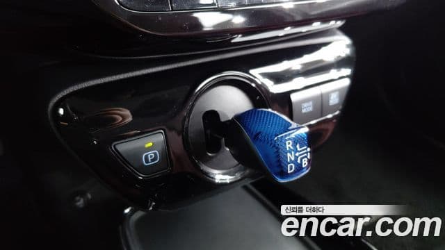 Toyota Prius 2022 — Photo 9/20