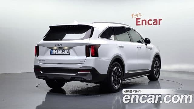 Kia Sorento 2024 — Фото 2/20