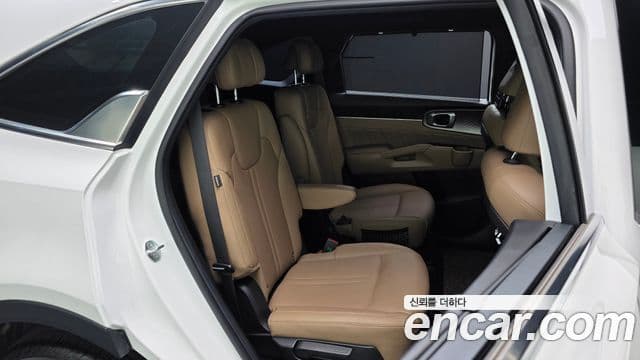 Kia Sorento 2024 — Фото 11/20