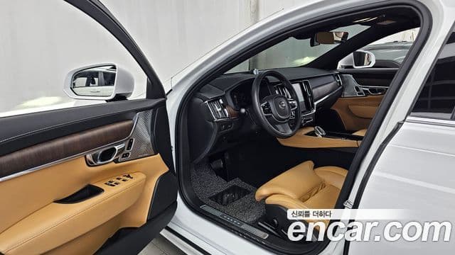 Volvo S90 2022 — Фото 10/20