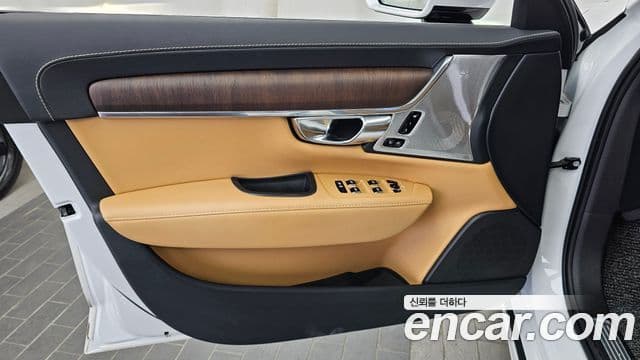 Volvo S90 2022 — Şəkil 19/33