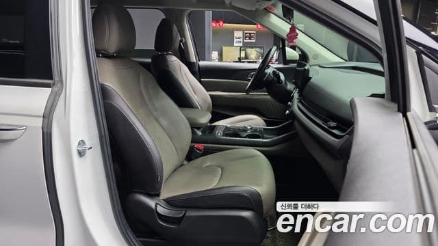 Kia Carnival 2023 — Фото 11/20