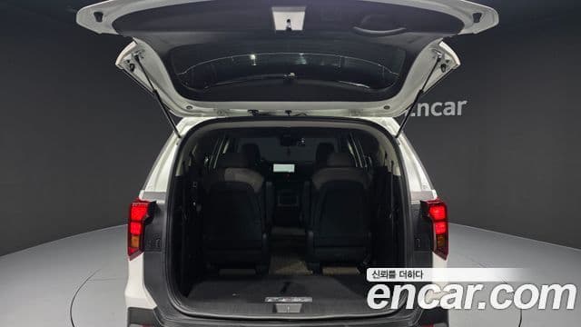 Kia Carnival 2023 — Фото 20/20