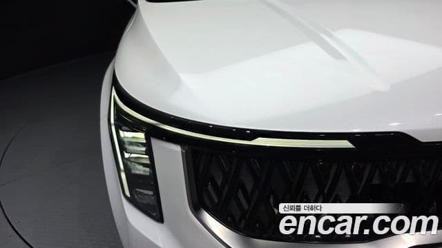 Kia Carnival 2023 — Şəkil 29/34