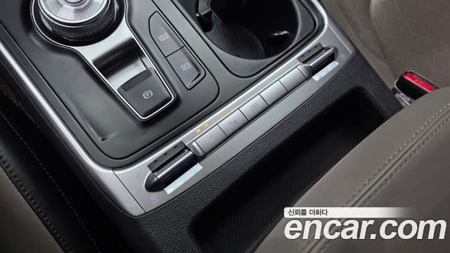 Kia Carnival 2023 — Şəkil 18/34