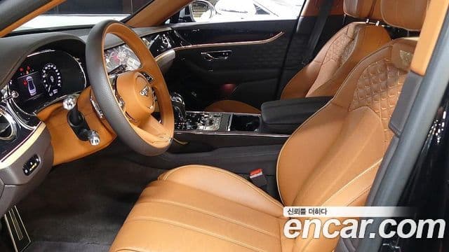 Bentley Flying Spur 2025 — Photo 17/20