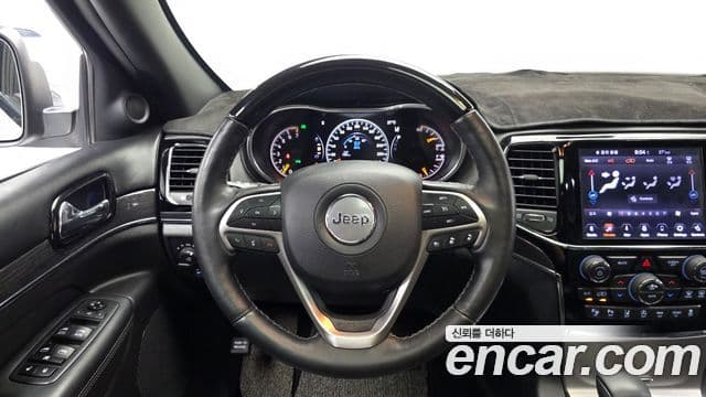 Jeep Grand Cherokee 2019 — Фото 13/20
