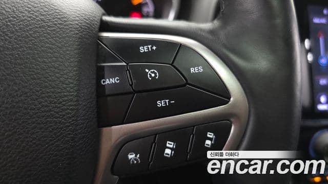 Jeep Grand Cherokee 2019 — ფოტო 14/35