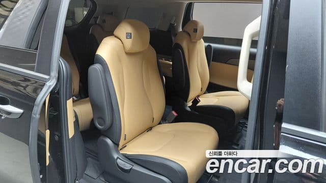Kia Carnival 2021 — Фото 11/20