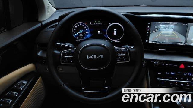 Kia Carnival 2021 — Фото 13/20