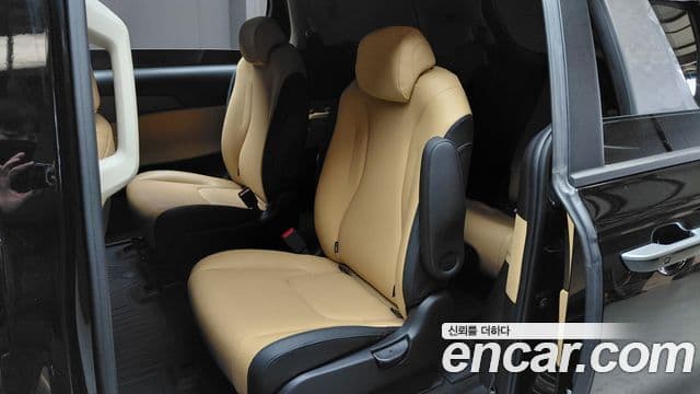 Kia Carnival 2021 — Фото 15/20