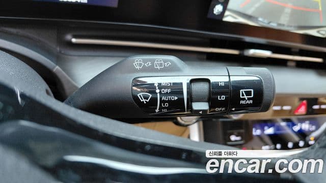 Kia Carnival 2021 — Фото 19/20