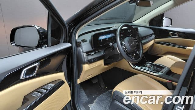 Kia Carnival 2023 — Фото 10/20